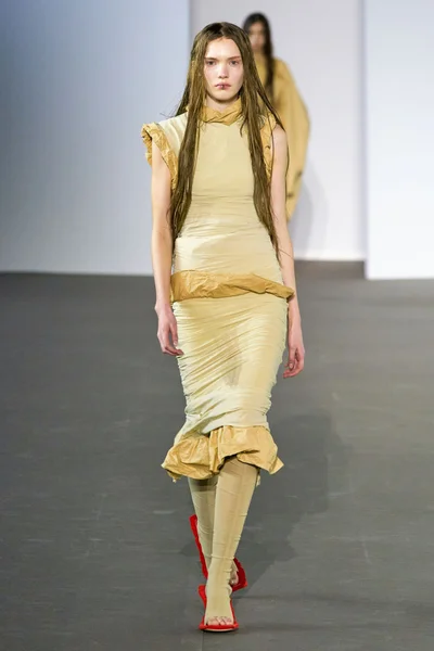 Look 20